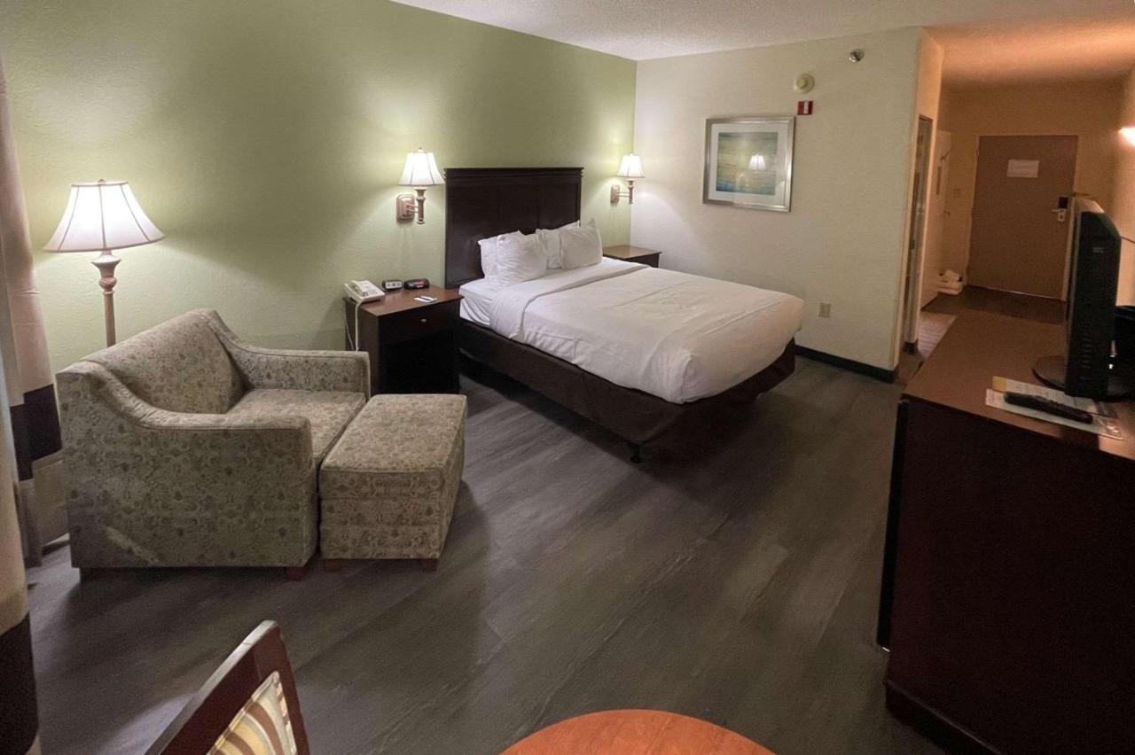 Comfort Inn Pinehurst - Southern Pines Exterior photo